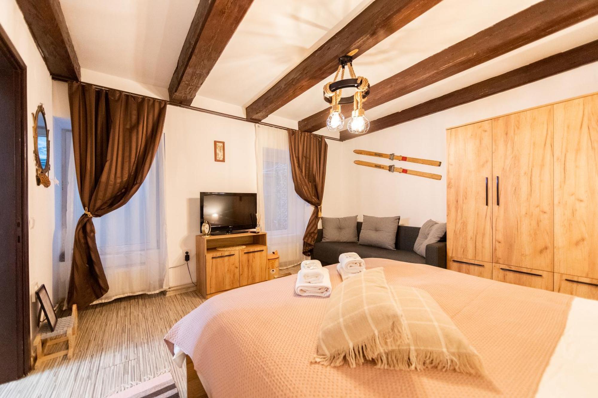 Appartamento Saint Marco35Th Braşov Esterno foto