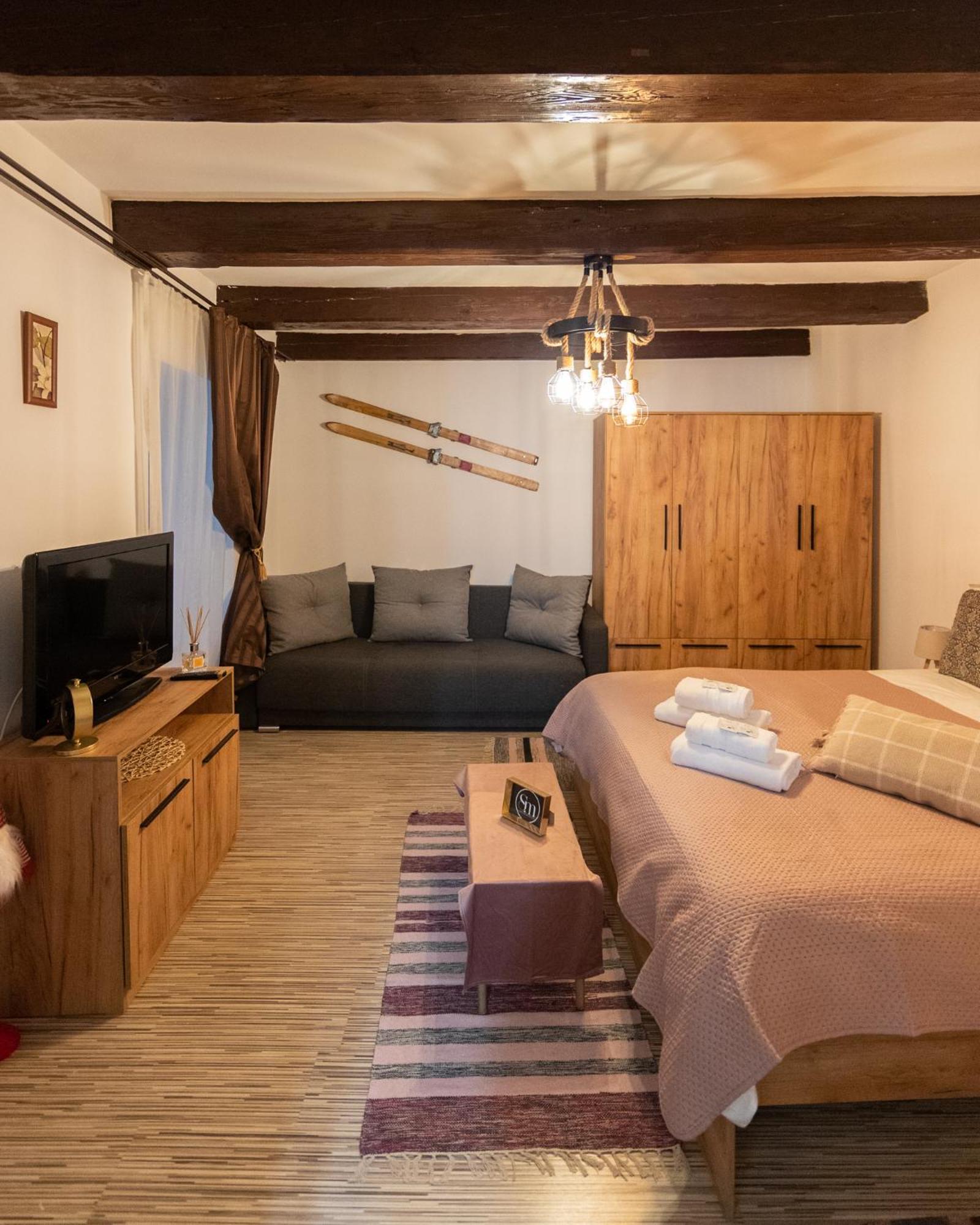 Appartamento Saint Marco35Th Braşov Esterno foto